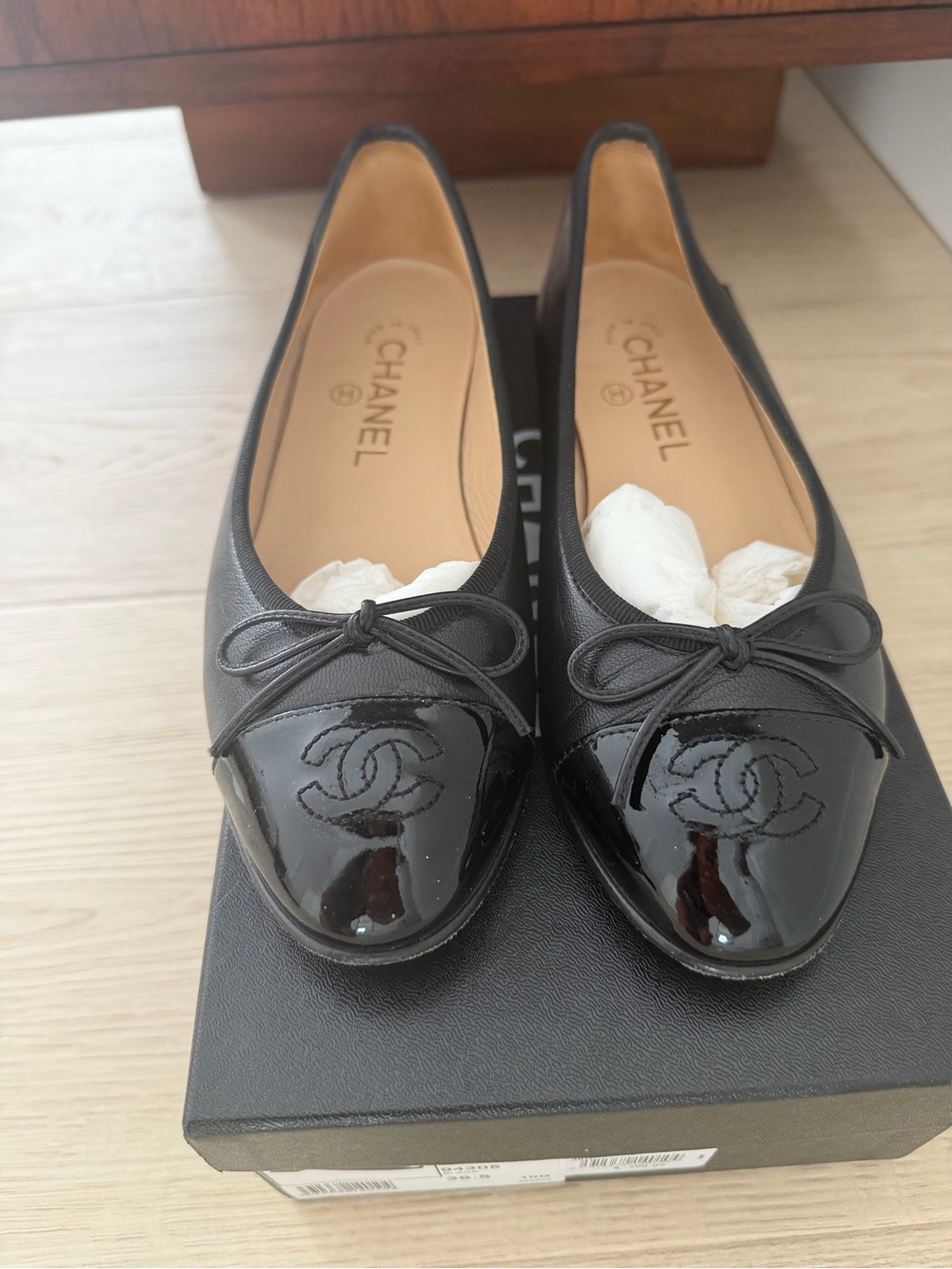 CHANEL Black Leather & Patent Cap-Toe Ballet Flats